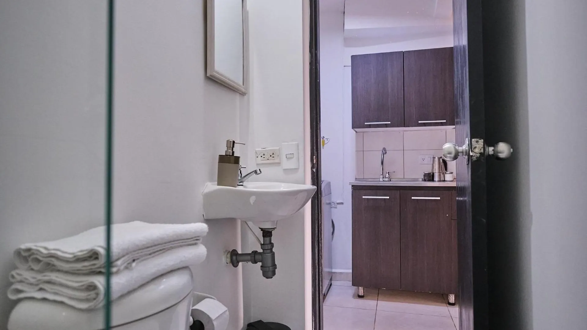 Apartamentos En Laureles Medellin 0*,  Colombia
